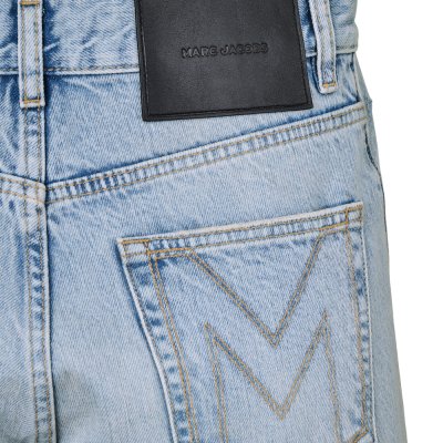 THE CLASSIC DENIM THE JEAN